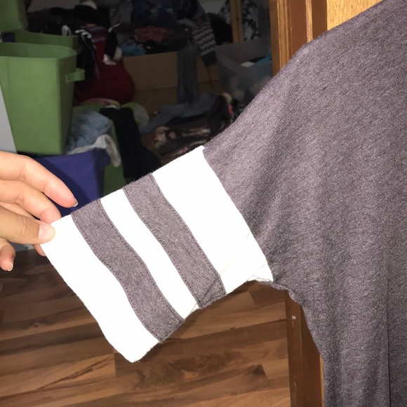 Simple T - Picture 2 of 5